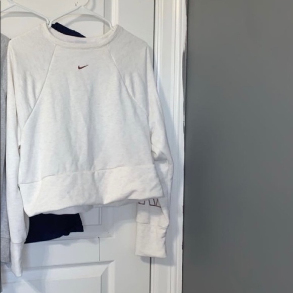 nike crop top sweater